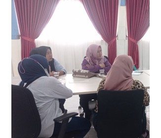 RAPAT KOMITE